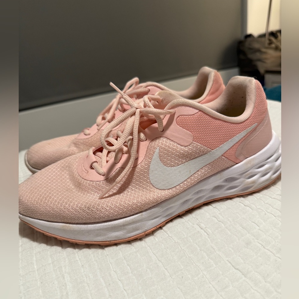 Nike Women’s Pink Running Shoes